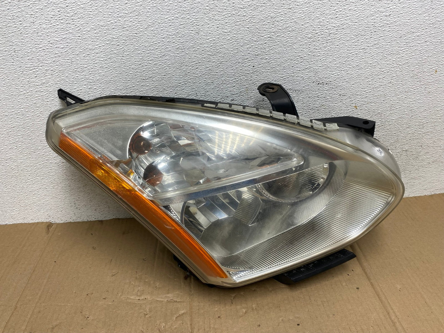 2009-2013 Nissan Rogue Right Passenger Halogen Headlight AE8962 LK0