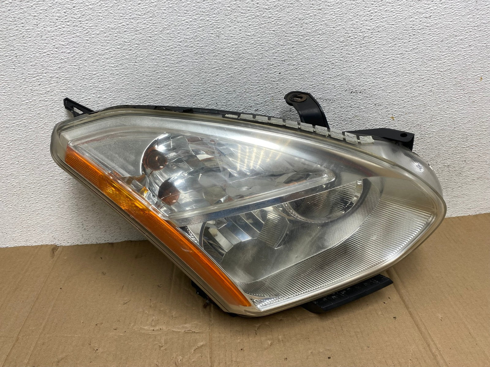 2009-2013 Nissan Rogue Right Passenger Halogen Headlight AE8962 LK0