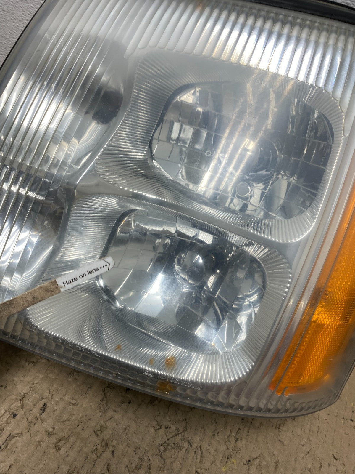 2002 to 2006 Cadillac Escalade Left Driver Lh Xenon HID Headlight AF7190 DW3