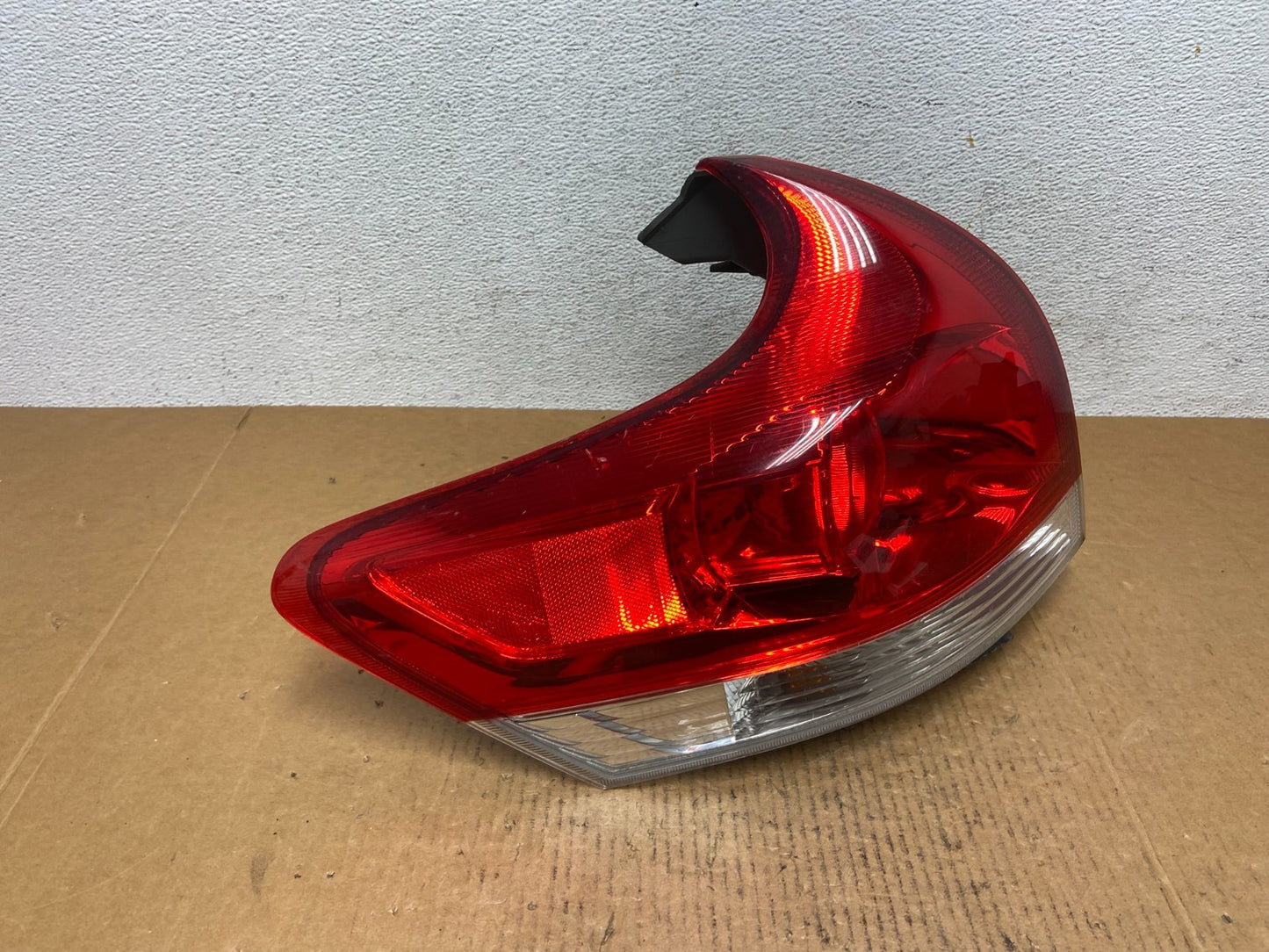 2009 to 2012 Toyota Venza Left Driver LH Side Tail Light ae0477 DG2