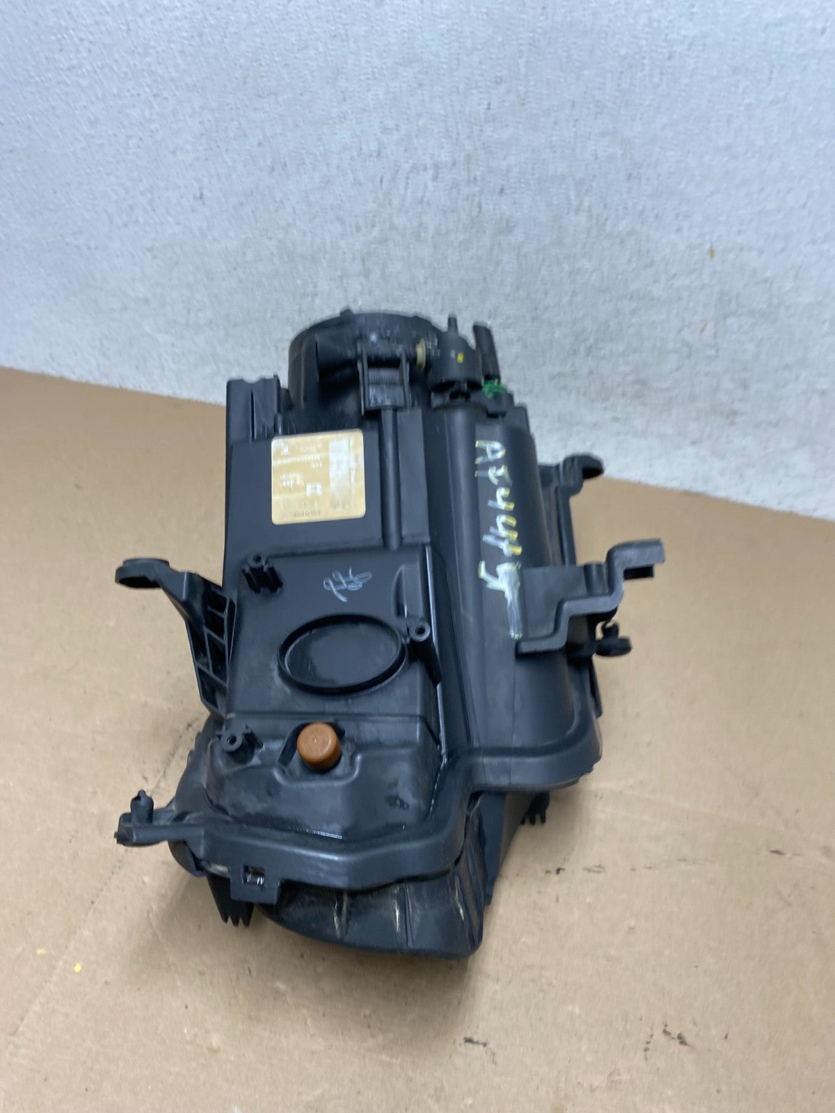 2014-2017 Jeep Cherokee Right Passenger RH Side Lower Headlight AF4475 DW7