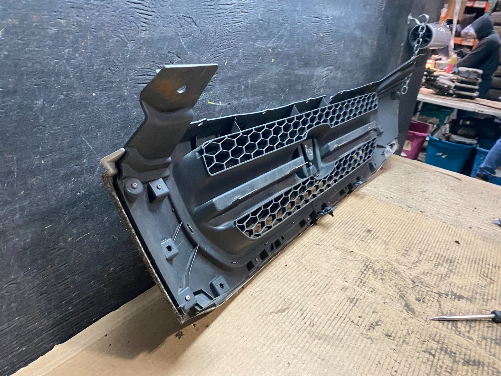 2003 2004 2005 Honda Pilot Front Upper Grill Grille Oem v9443 DG10
