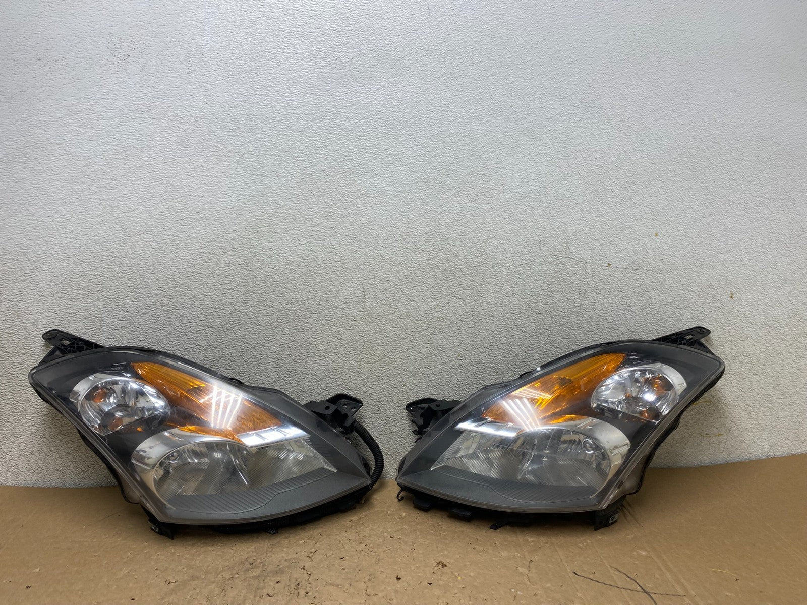 Sedan 2007 2008 2009 Nissan Altima Left+Right Set Headlights V0568 DW0