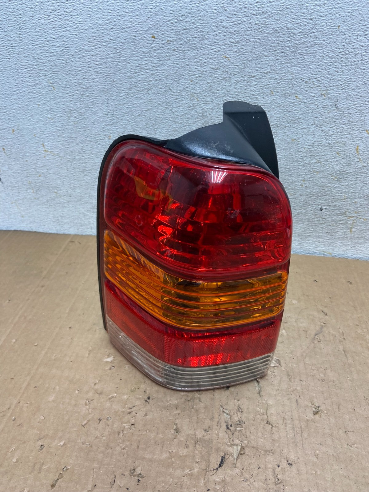 2001 to 2007 Ford Escape Left Driver Lh Side Tail Light Aftermarket AI9135 LK0