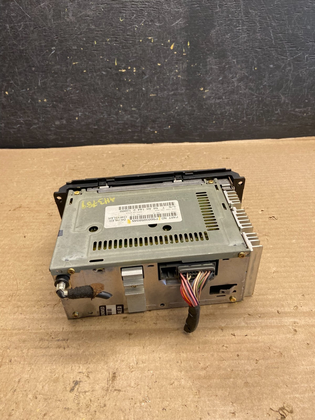 2002 - 2006 Chrysler Dodge Jeep Ram Radio CD Player AM/FM Receiver ah3789 DG4