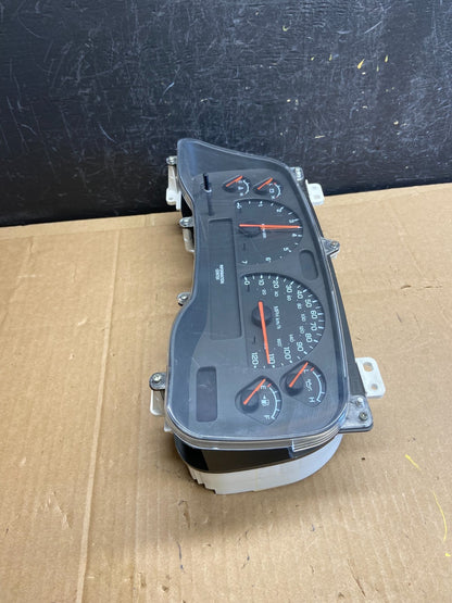 2003 Dodge Durango 4.7L Speedometer Instrument Cluster Gauge AD2148 DG2