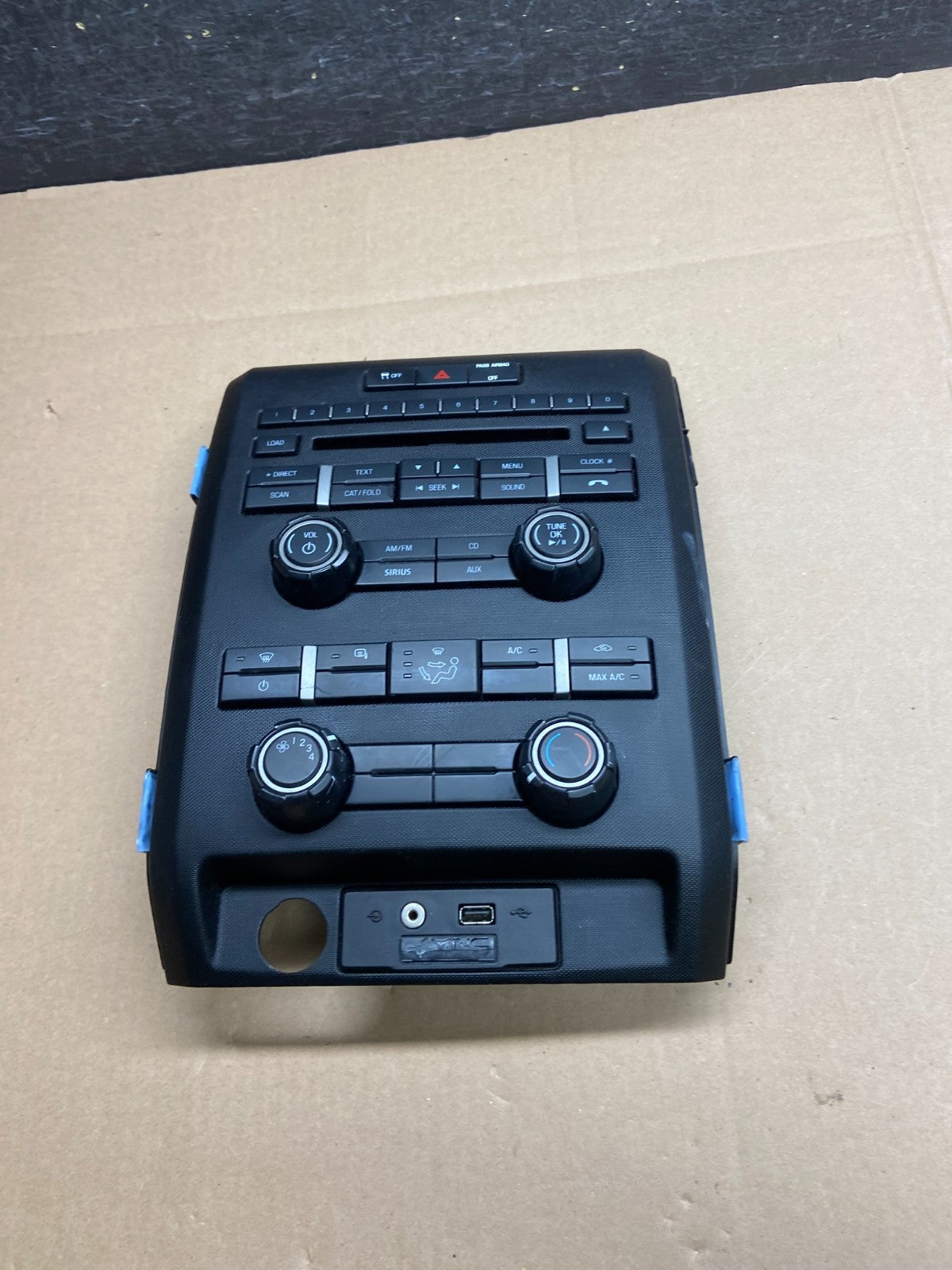 2009-2012 Ford F150 Heater Climate Control Radio Control Dash Bezel OE AI6215 DG0