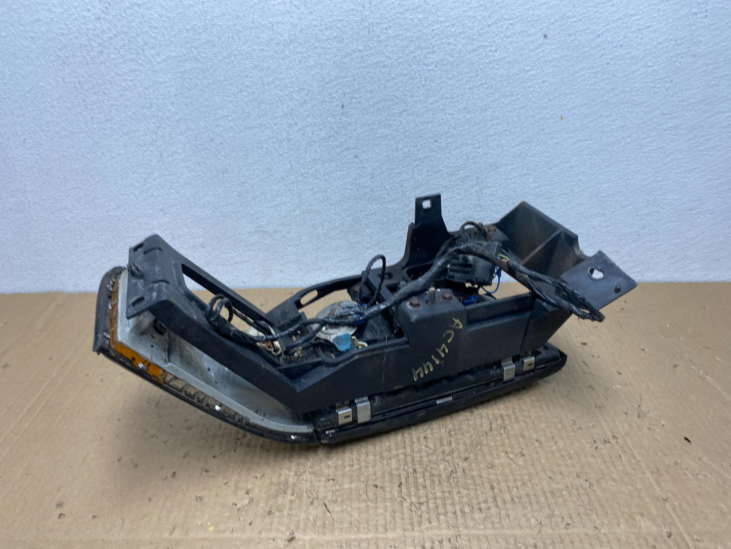 1994 1995 1996 Cadillac Deville Left Driver LH Headlight + Turn Signal AC4144 DW5