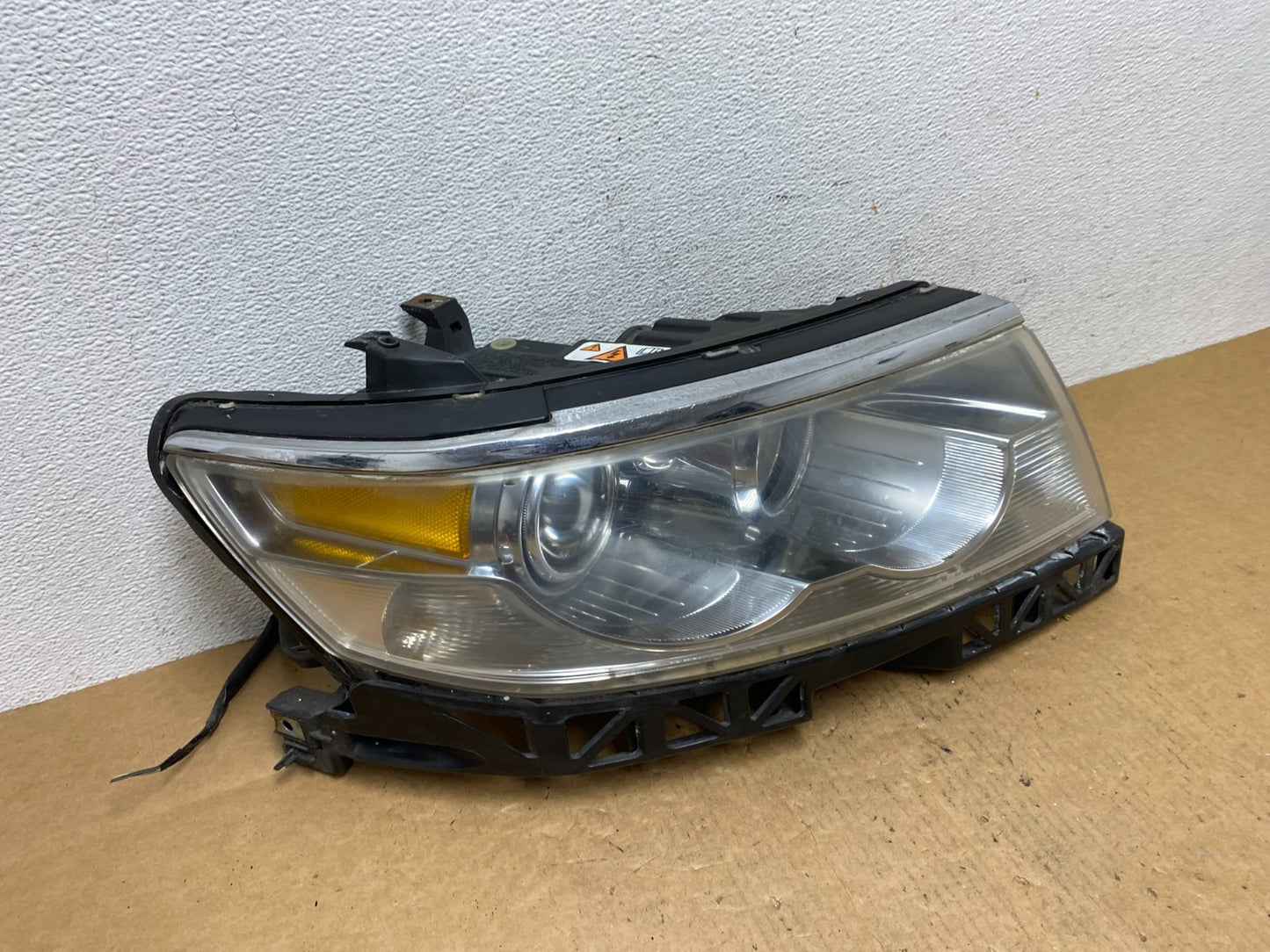 2006-2009 Lincoln MKZ Zephyr Right Passenger Headlight Xenon AD4630 DW2