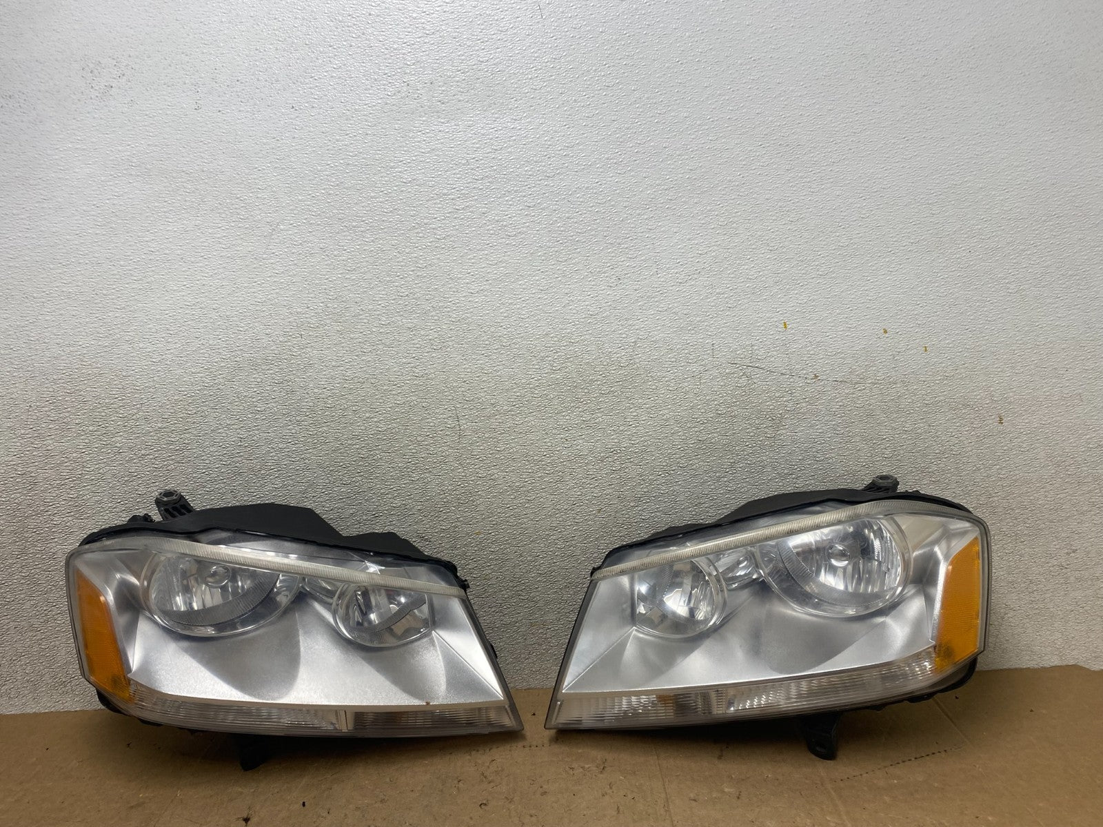 2008 to 2014 Dodge Avenger Left+Right Side Set Halogen Headlights W9075 DW0