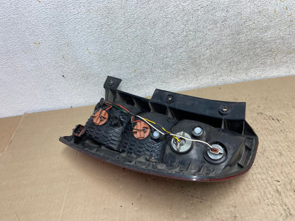 2007 to 2010 Kia Sedona Left Driver LH Side Tail Light AI2527 LK5