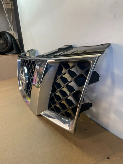 2005 2006 2007 Nissan Pathfinder Chrome Front Upper Grill Grille AG3135 DG1