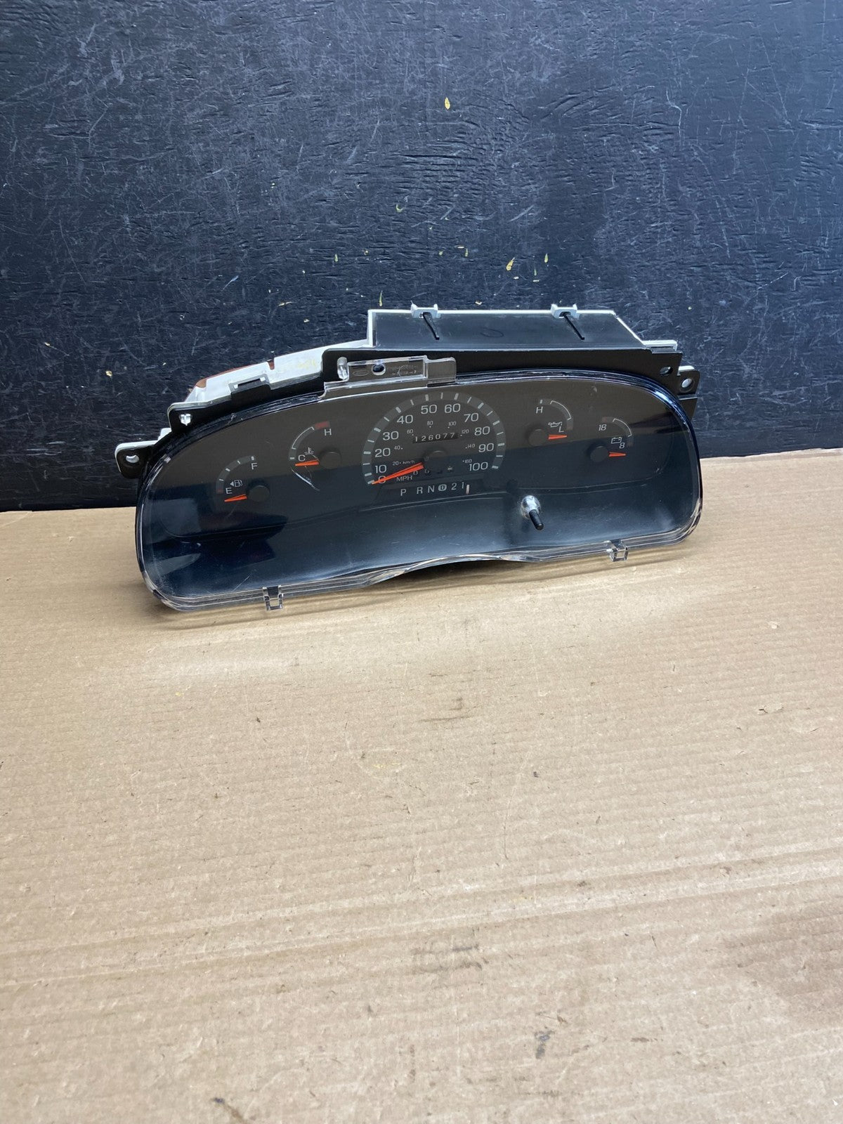 2000-2002 Ford Econoline E250 E350 Van Speedometer Instrument Cluster ah1434 DG0