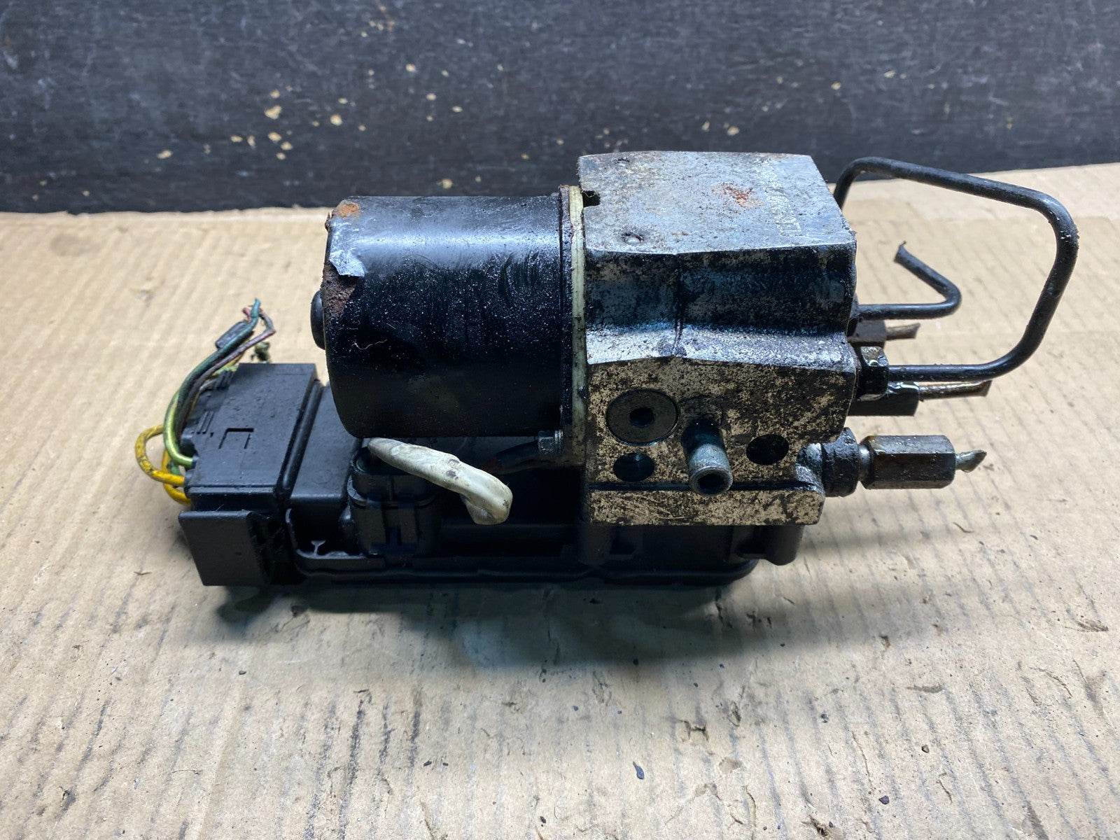 2009 2010 Ford E250 E350 Econoline Anti-Lock ABS Antilock Brake Pump y1349 DG1