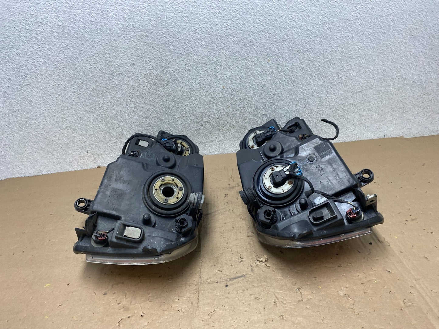 2008 to 2014 Dodge Avenger Left+Right Side Set Halogen Headlights AG5656 DW9