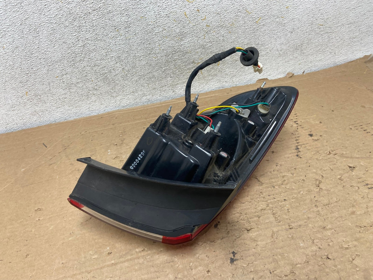 2010 to 2012 Hyundai Santa Fe Right Passenger RH Tail Light AH9261 LK5