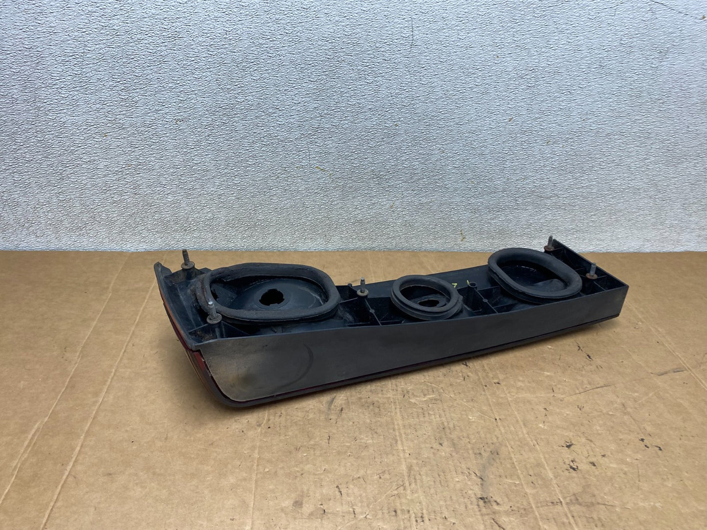 1985 1986 Ford Mustang Left Driver LH Side Tail Light T2206 DW5