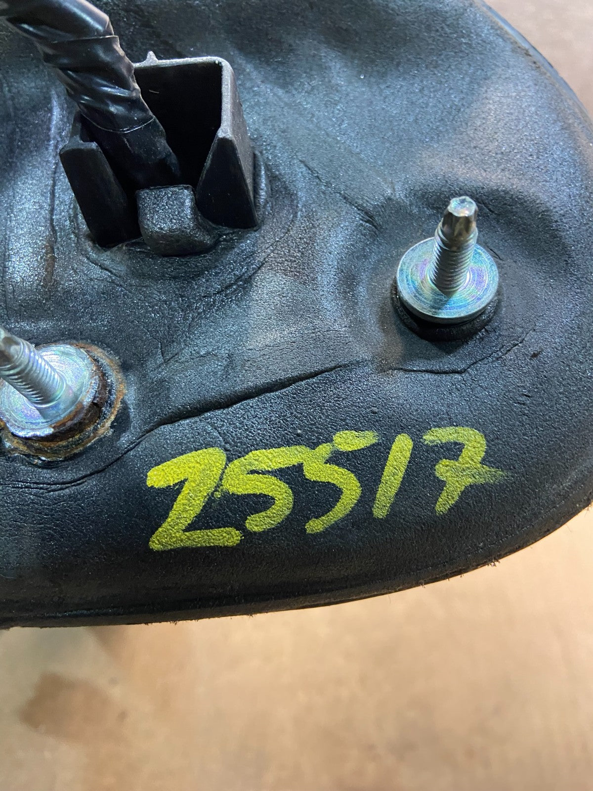 2003 to 2005 Lincoln Aviator Left Driver Side Door Heated Mirror Z5517 MS12
