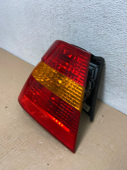 2002 - 2005 BMW 3 E46 Series Left Driver Side Lh Tail Light AF3072 LK1