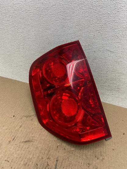 2003 2004 2005 Honda Pilot Left Driver LH Side Tail Light AE7105 LK0
