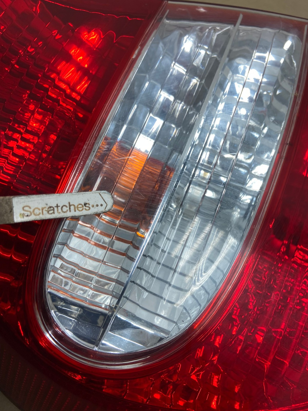 2002 2003 2004 Toyota Camry Left Driver LH Side Tail Light AI14173