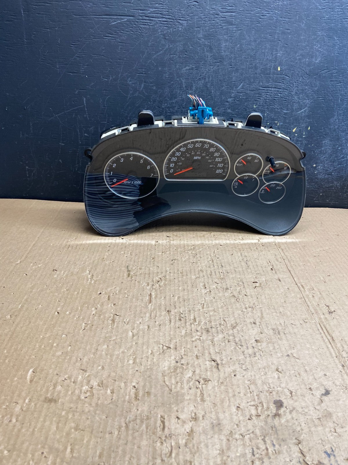 2002 to 2005 Chevrolet Trailblazer Speedometer Cluster Gauge AE4312 DG0