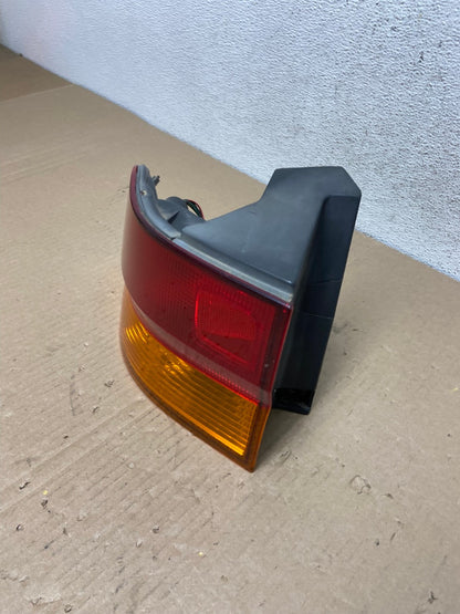 2002 2003 2004 Honda Odyssey Left Driver LH Side Tail Light AE9558 LK1