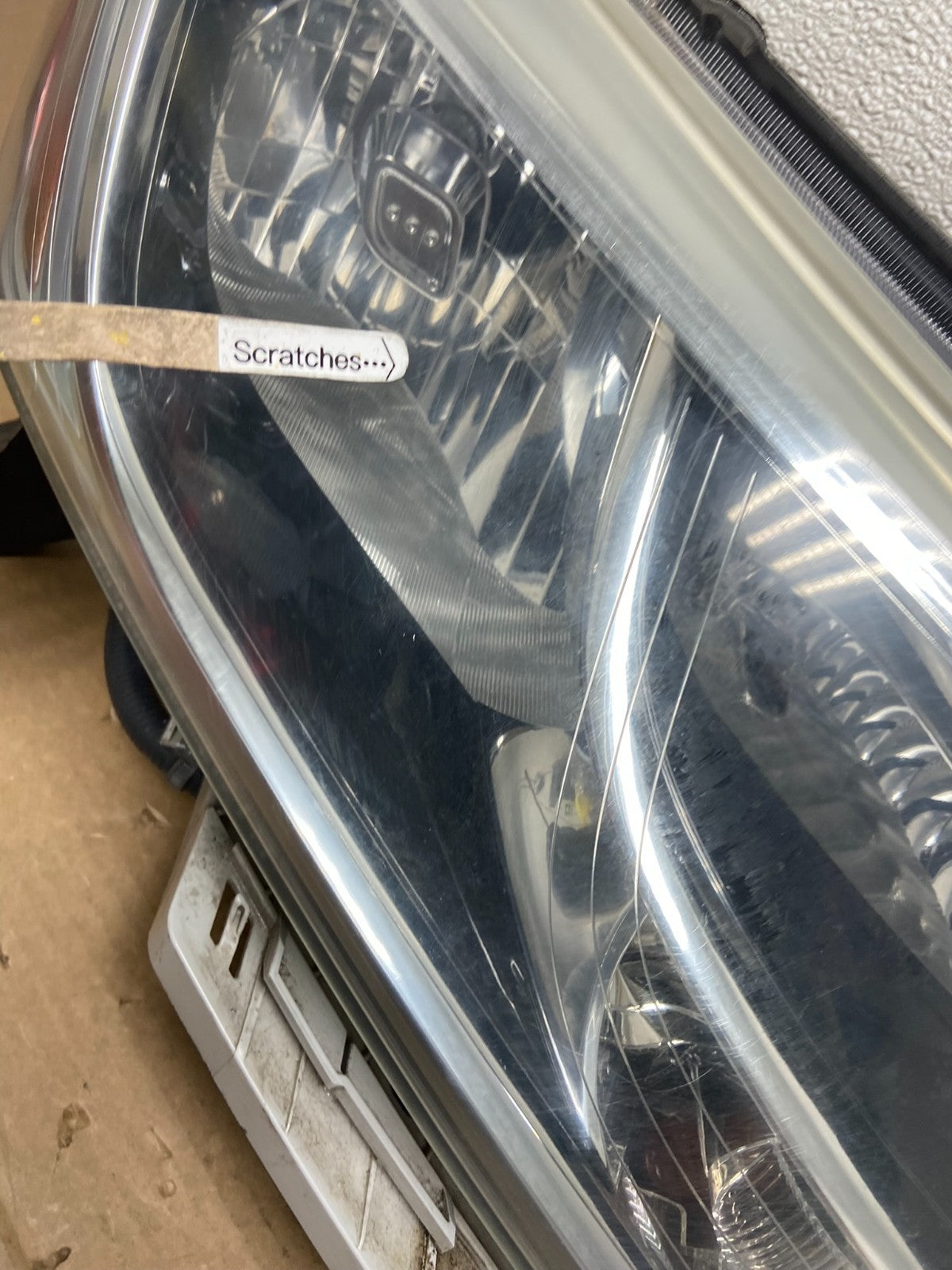 2013 to 2016 Nissan Pathfinder Right Passenger RH Side Headlight OEM AB4612 DW3