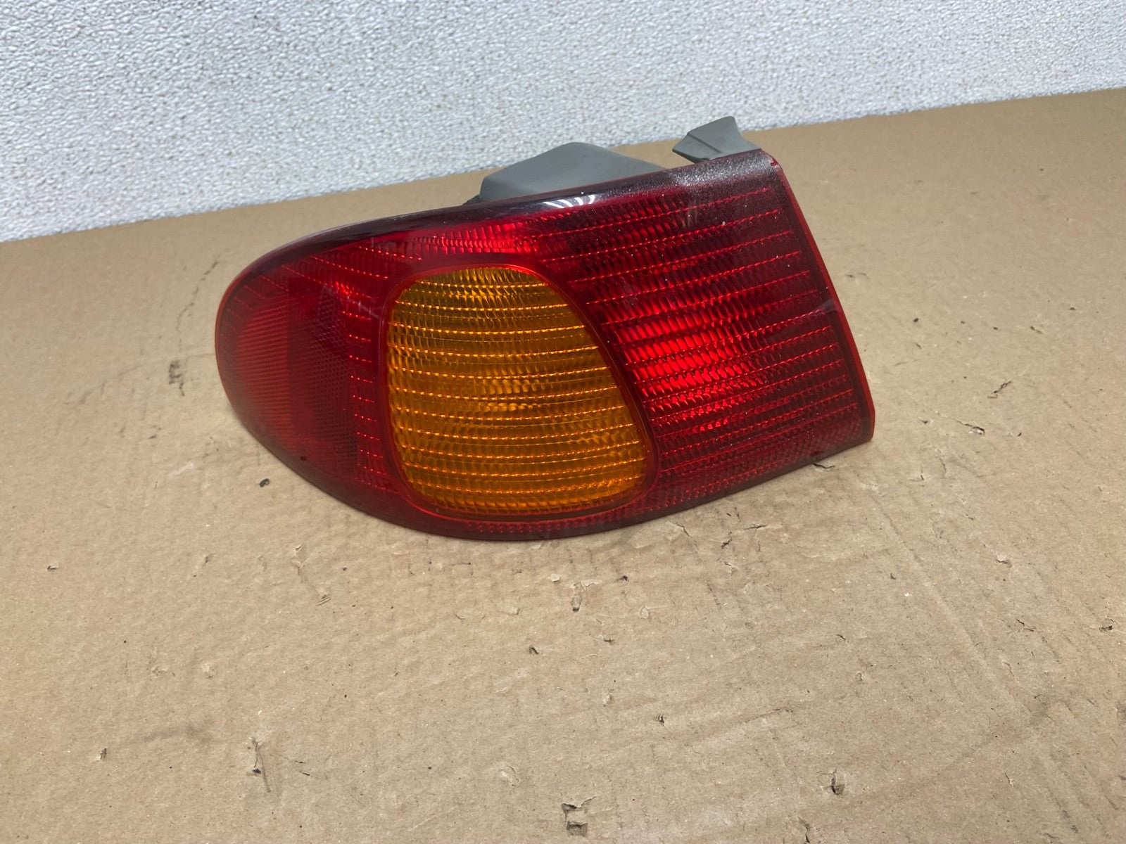 1998 1999 2000 Toyota Corolla Left Driver Lh Side Tail light AB6203 LK0