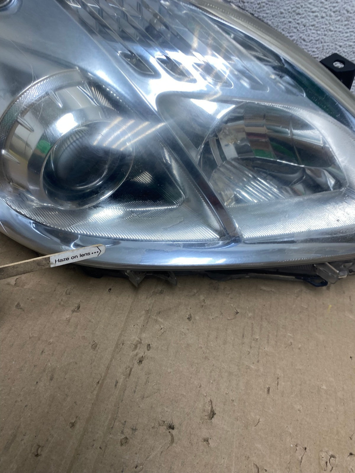 2010 - 2011 Toyota Prius Right Passenger Rh Blue Halogen Headlight AE9582 LK4