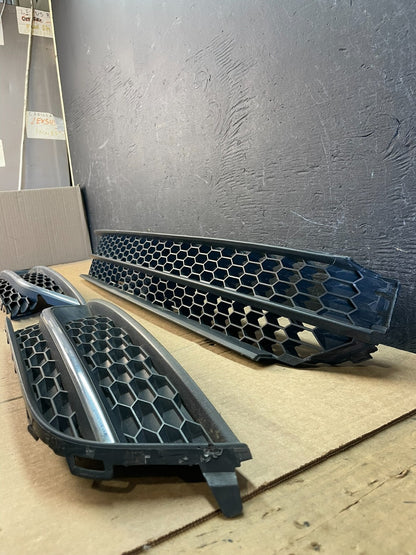 2012 to 2015 Volkswagen Passat Front Lower Set Grill Grille AD0044 DG2