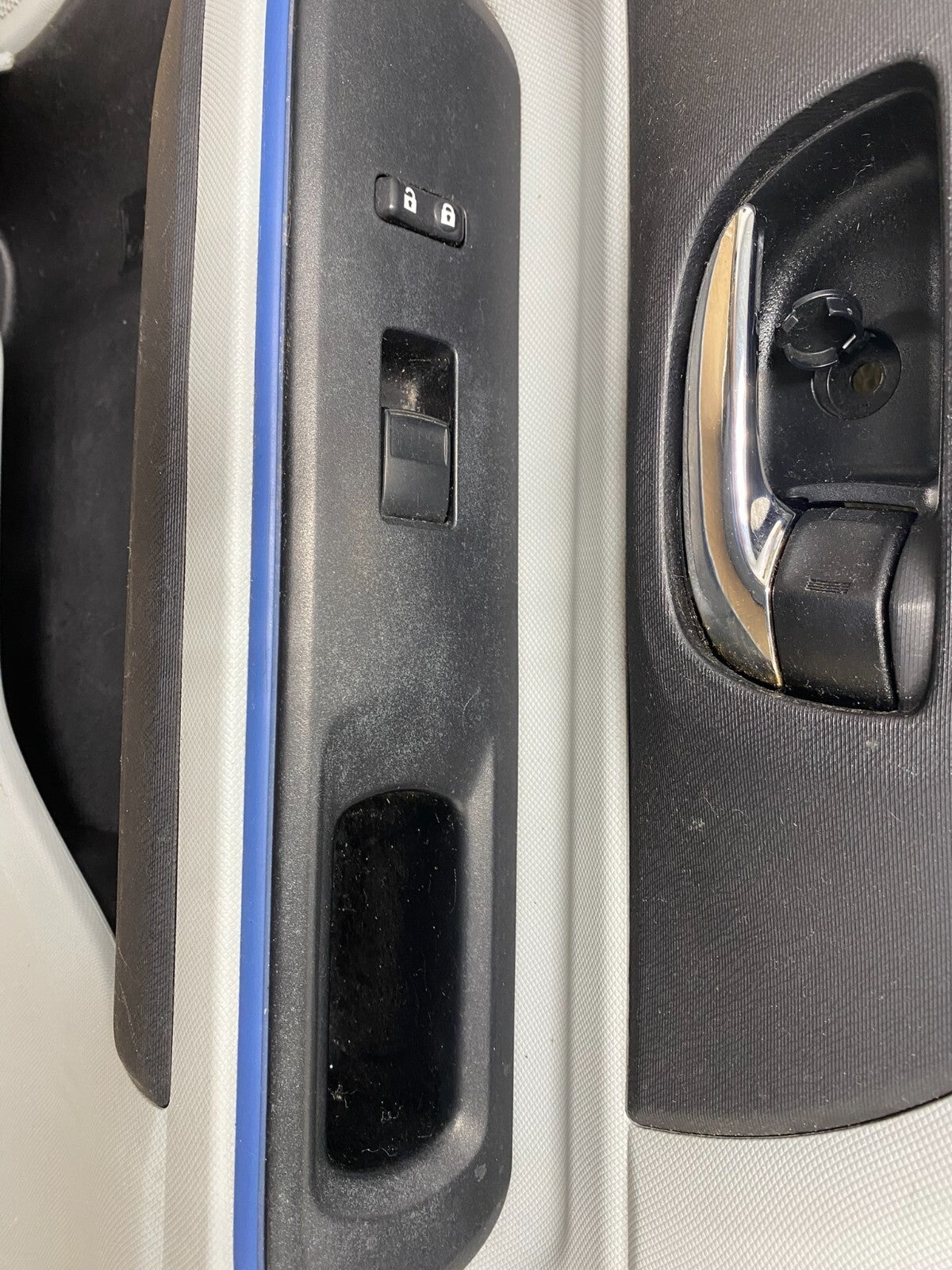 2012 2013 2014 Toyota Prius C Front Right Passenger Interior Door Panel D1150 DG3