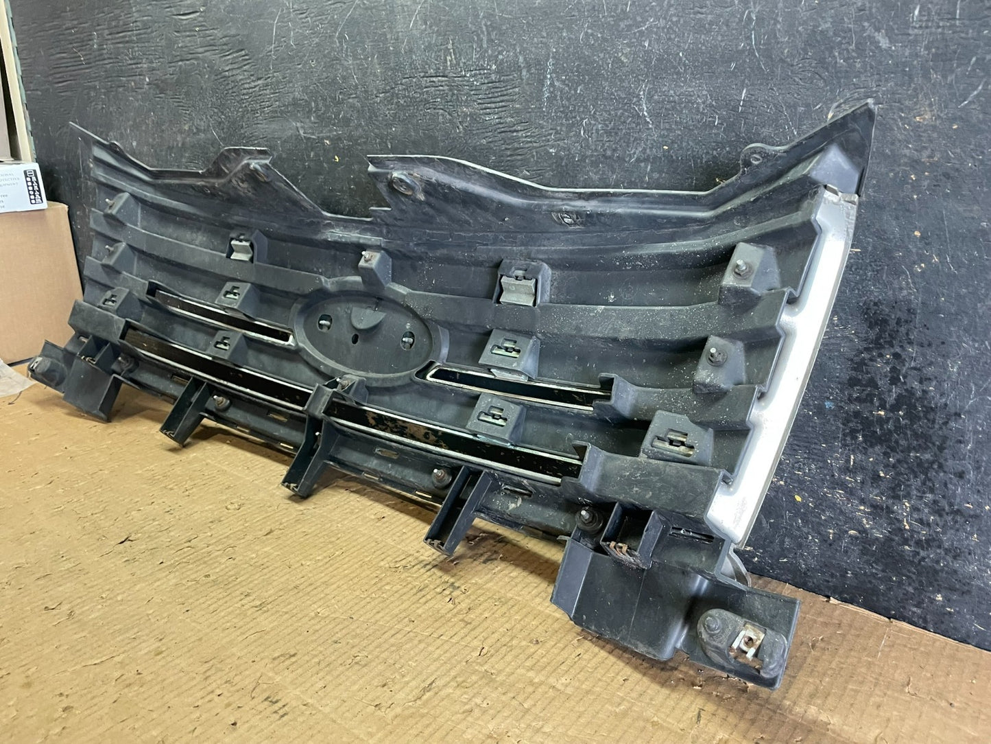 2007 2008 2009 2010 Ford Edge Front Upper Chrome Grill Grille Oem Y6458 DG11