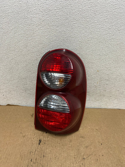 2005 2006 2007 Jeep Liberty Right Passenger Rh Side Tail Light AG2471 LK0