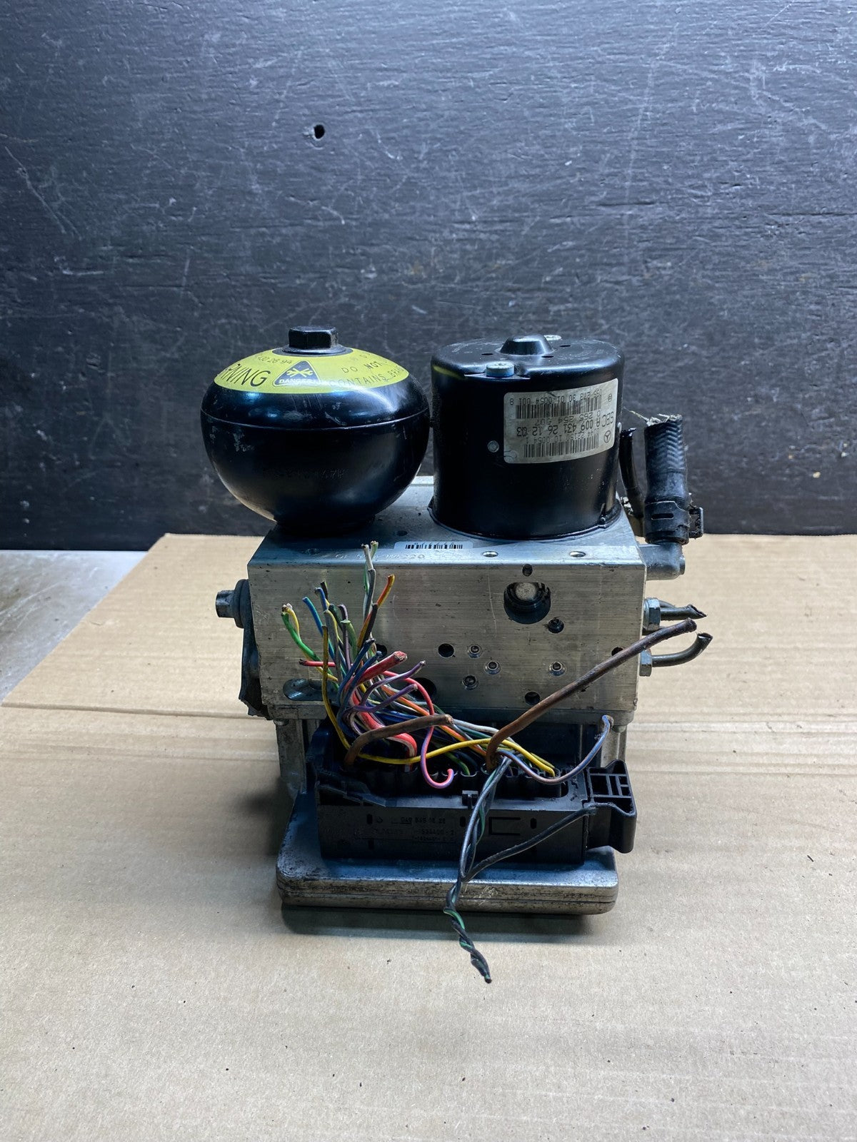 2003-2006 Mercedes W211 E320 E350 E500 ABS Anti Lock Brake Pump Module ah9613 DG5