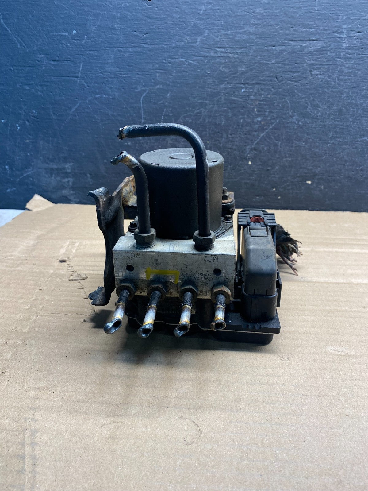 2009 2010 Chevrolet Tahoe Suburban ABS Anti Lock Brake Pump 20787881 af0007 DG2
