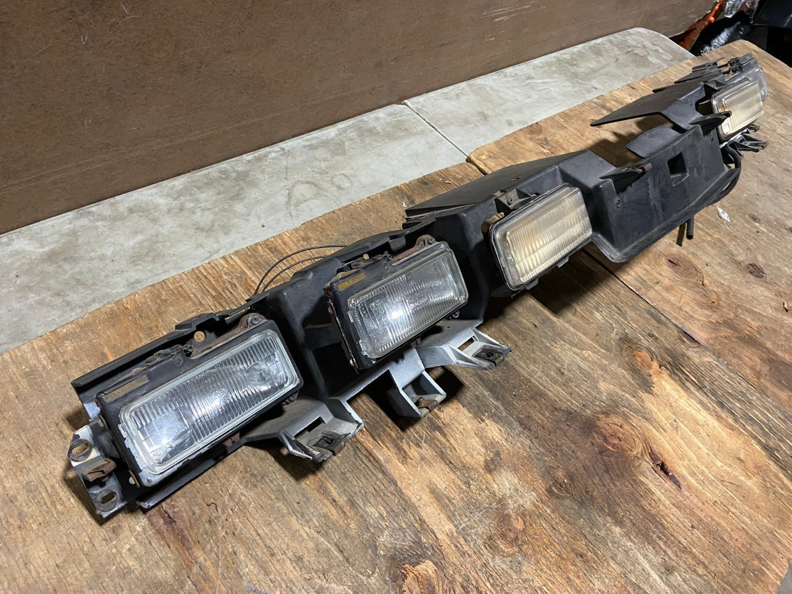 1992 to 1997 Oldsmobile Cutlass Front Headlight Header AD59661