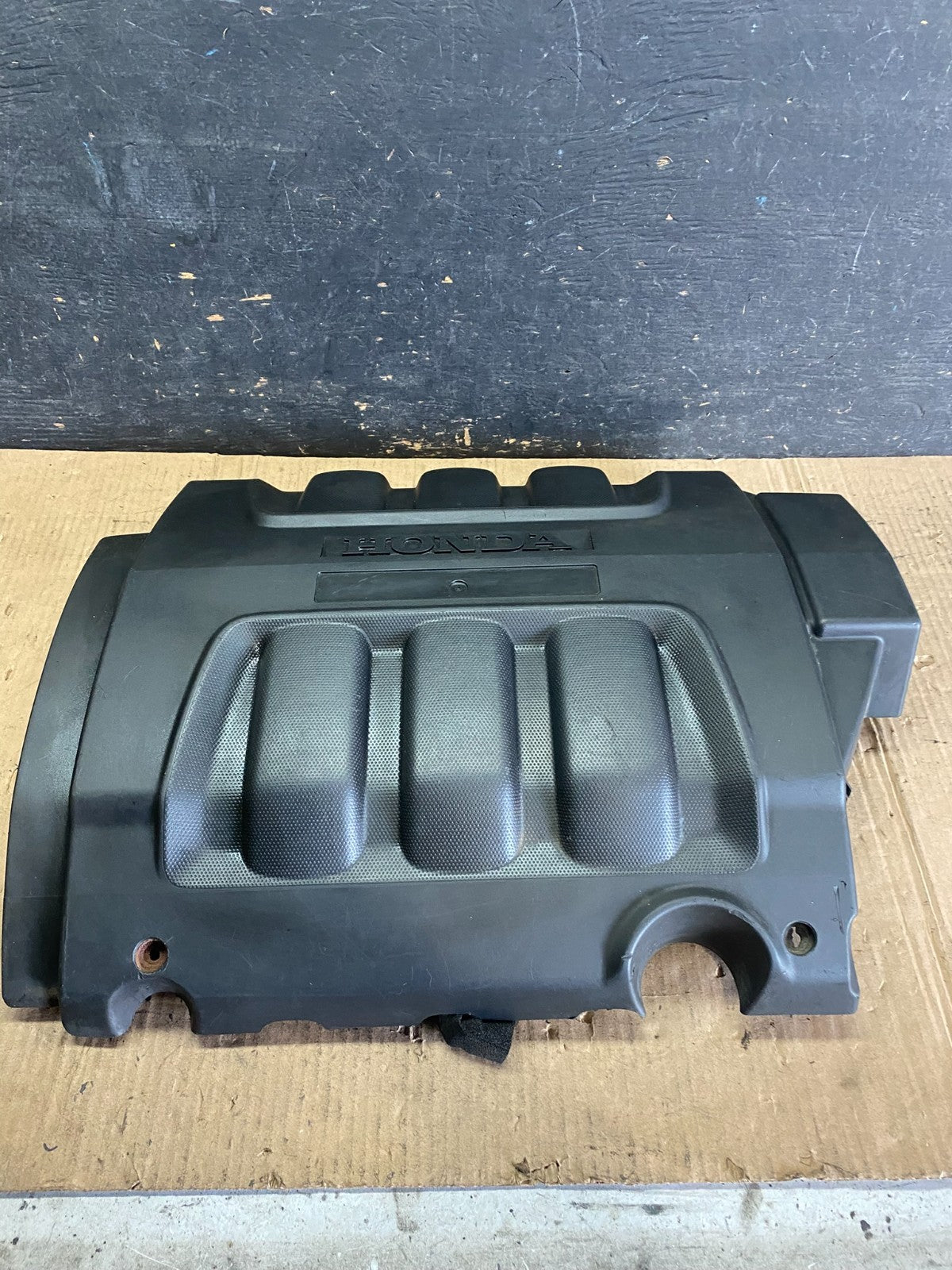 2005 to 2007 Honda Odyssey Black Engine Cover Q0319 DG1