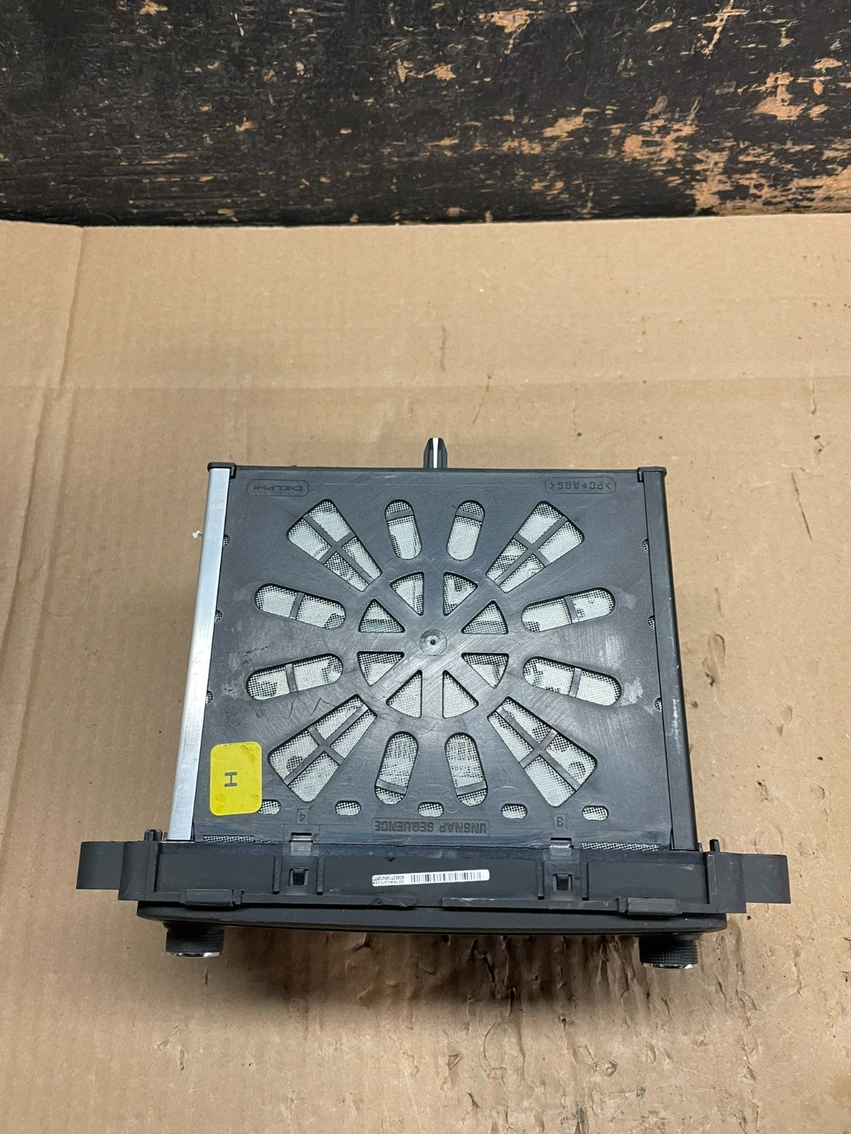 2015 2017 GMC Acadia Radio Display Screen AM/FM AUX OEM AB2936 DG4