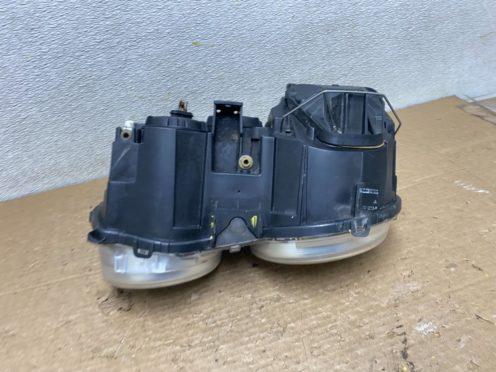 2004 to 2009 Jaguar XJ8 Left Driver LH Side Xenon HID Headlight OEM Z3102 DW5