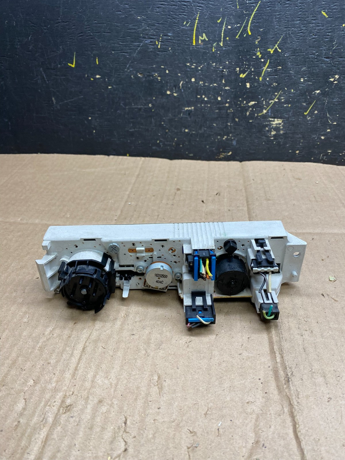 2008-2010 Chevrolet Express 1500 2500 3500 Climate Control Panel AA4685 DG3