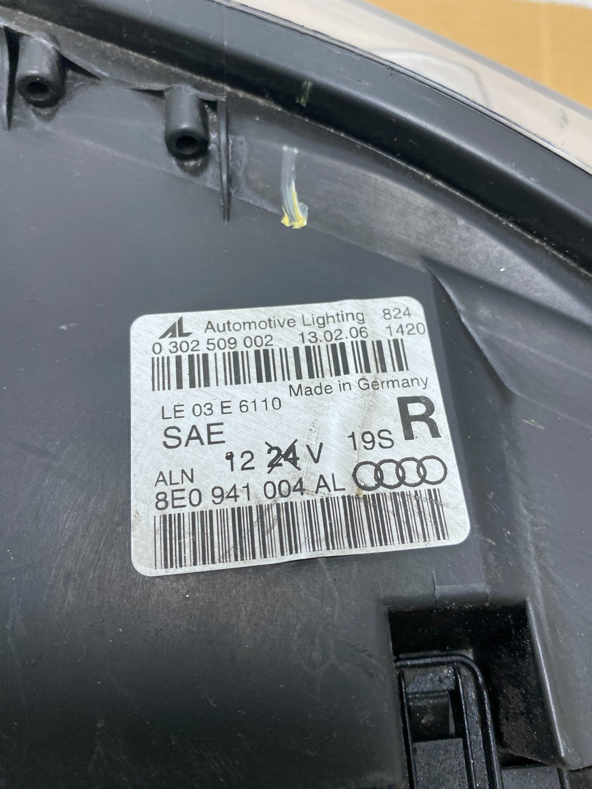 2005 2006 2007 2008 Audi A4 Right Passenger RH Halogen Headlight AD8947 DW10
