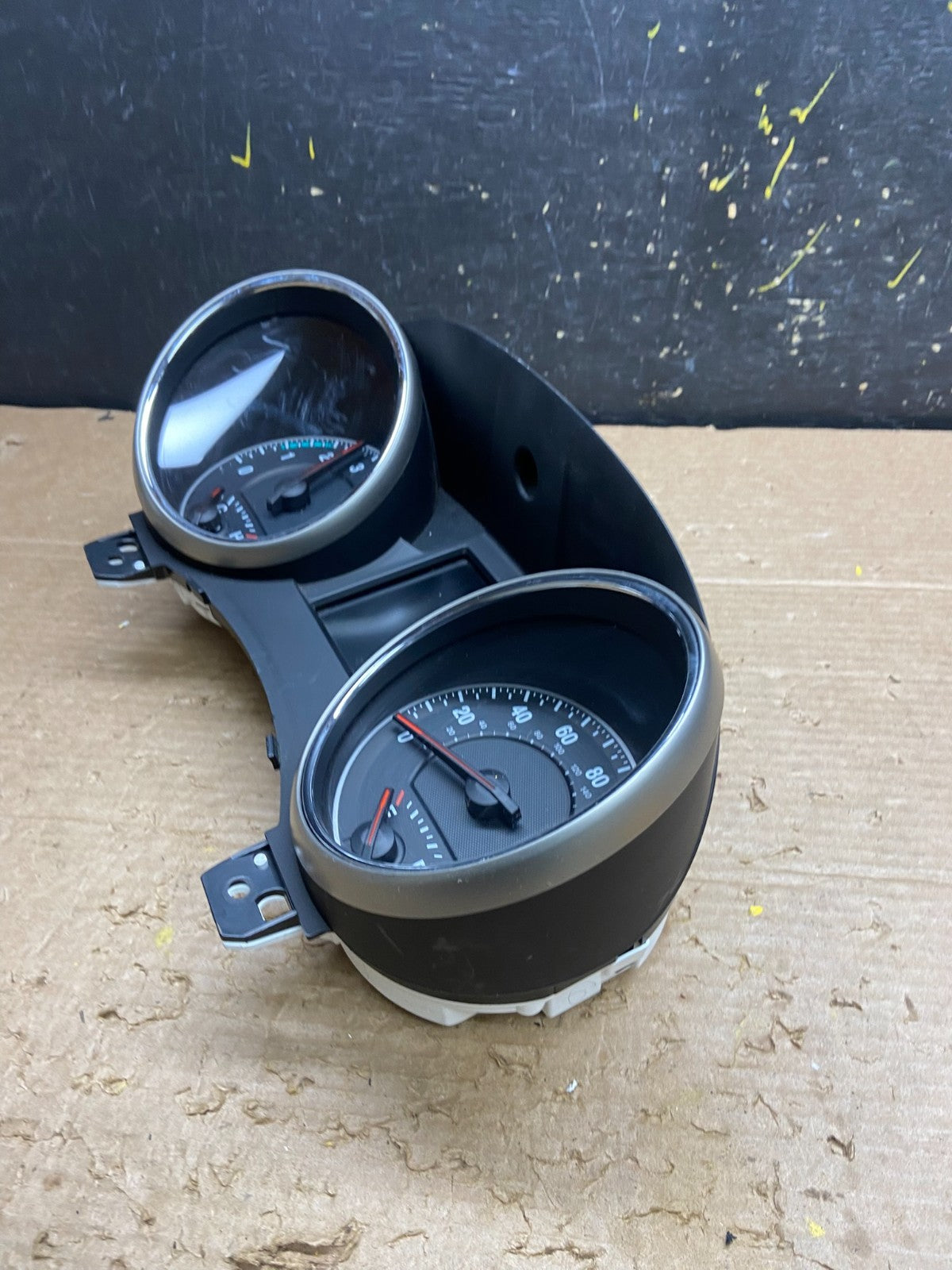 2011 Jeep Grand Cherokee 3.6L Speedometer Gauge Cluster OEM W3010 DG2