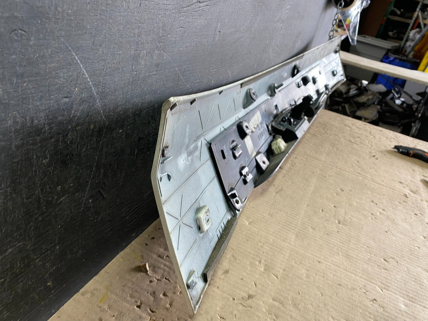 2011-2018 Dodge Grand Caravan Rear Tail Gate Panel W/O Camera OEM i79679