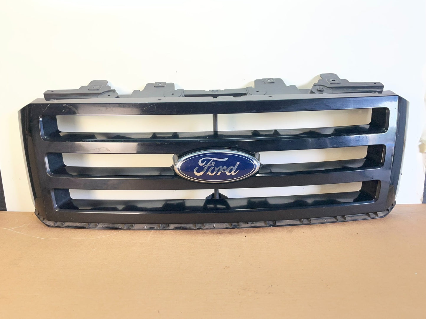 2007 to 2014 Ford Expedition Front Upper Chrome Grill Grille AG0872 DG0