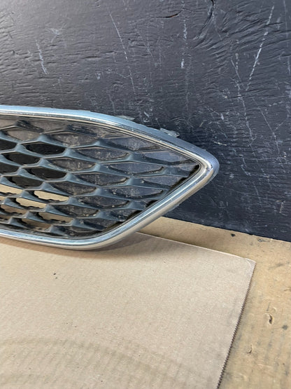 2015 to 2018 Ford Focus Front Upper Grille Grill  Oem z3334 DG1