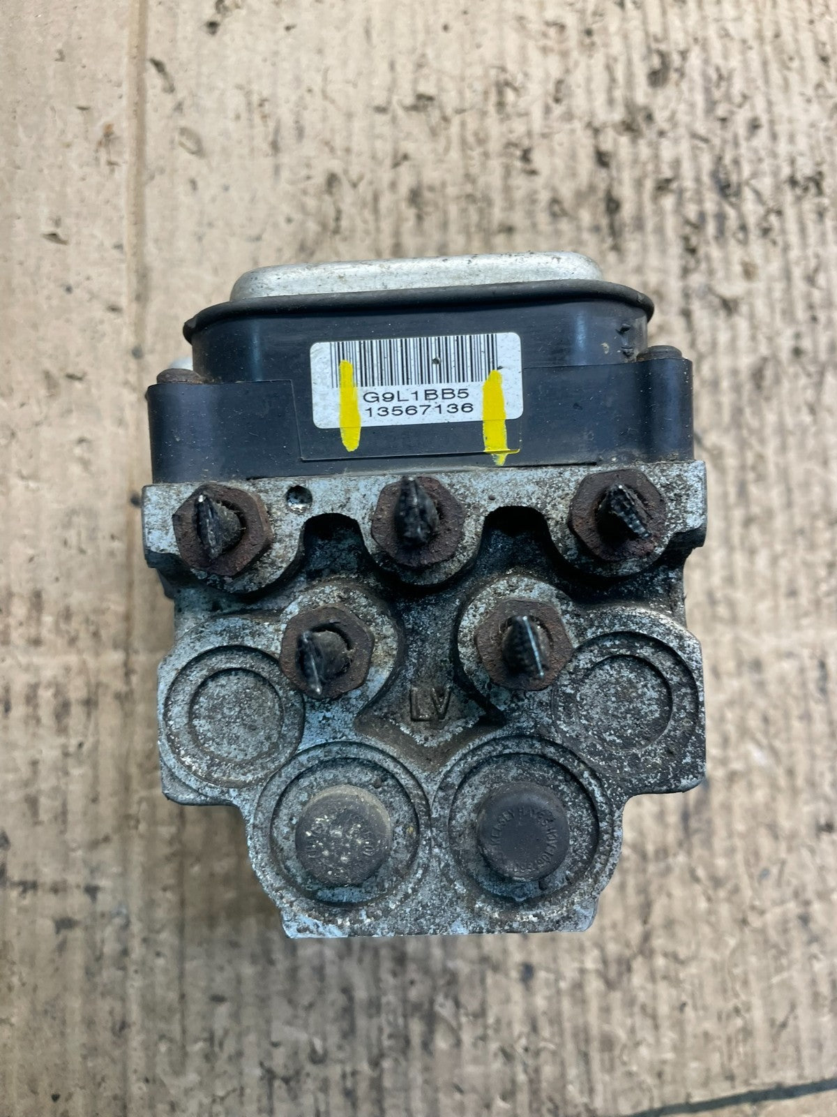 2004-07 Chevrolet Express ABS Pump Control OEM 13567136 Module S4470 DG5