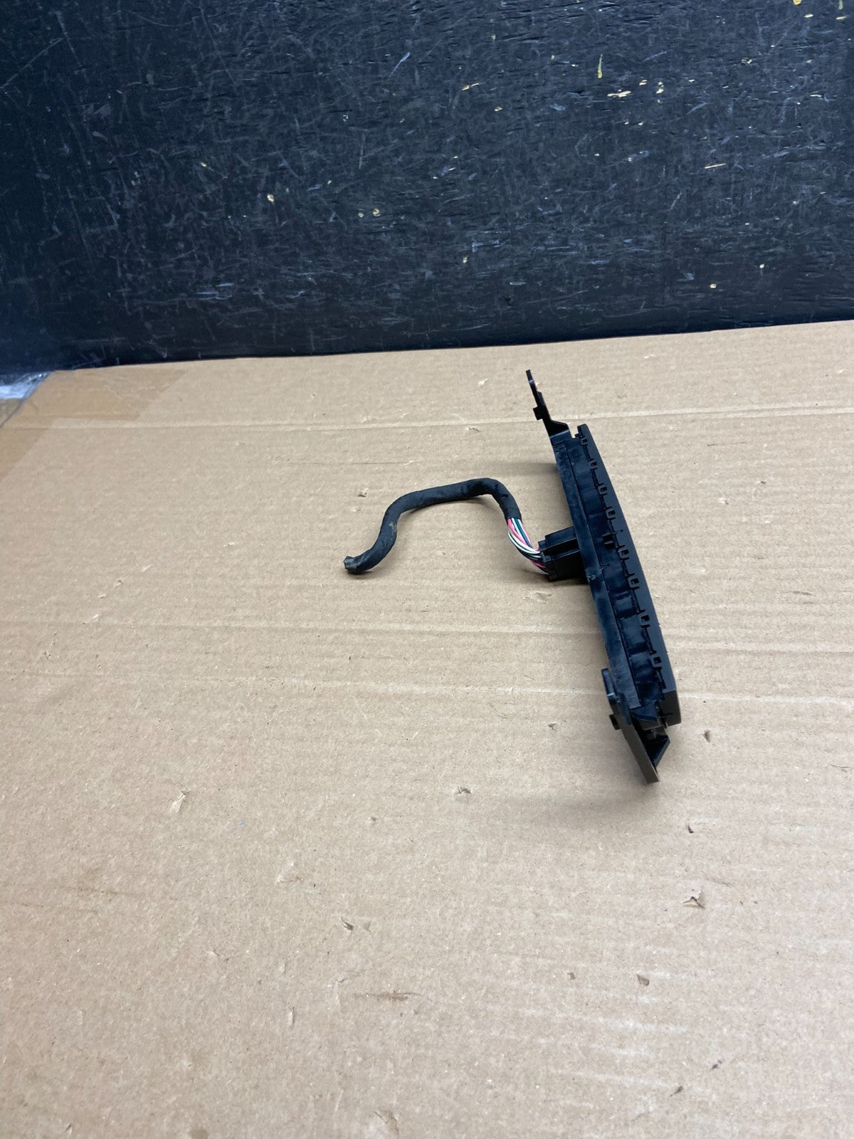 2013 - 2017 GMC Acadia Center Dash Hazard Warning Switch AG5106 DG1