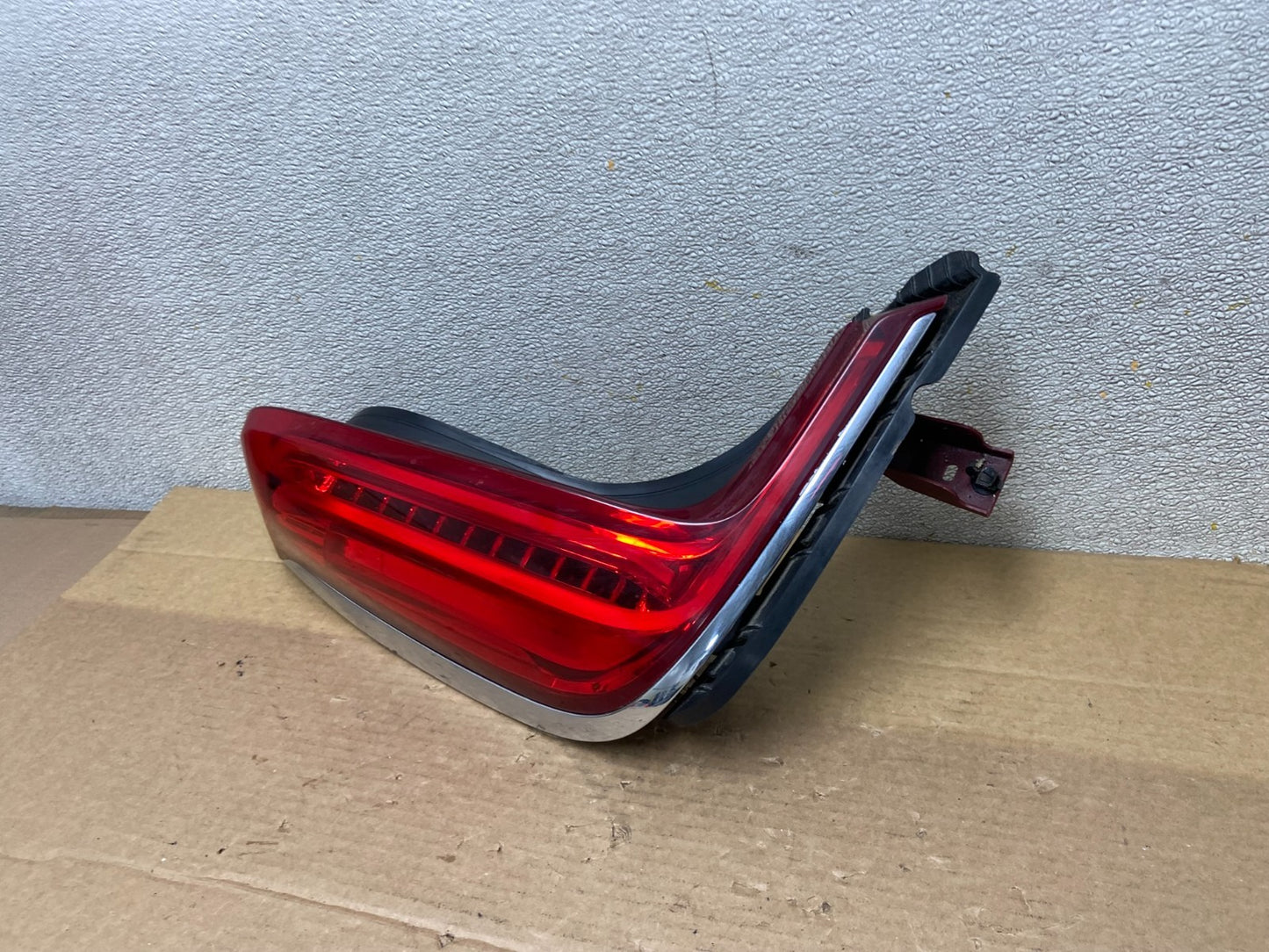 2018 to 2019 Cadillac XTS Left Driver LH LED Tail Light  ab5161 DG1
