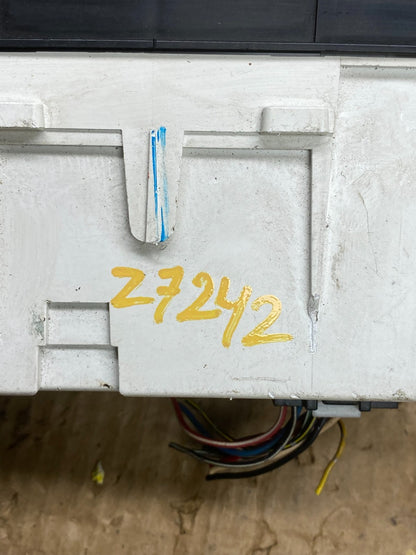 2004 - 2005 Mitsubishi Endeavor Front Dash Info Display Screen OEM Z7242 DG6